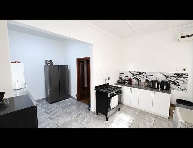 4 BEDROOM HOUSE FOR SALE IN GLENWOOD